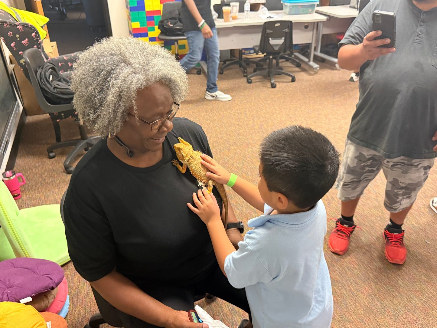 STEM in Motion: Zoology & Life Sciences Course